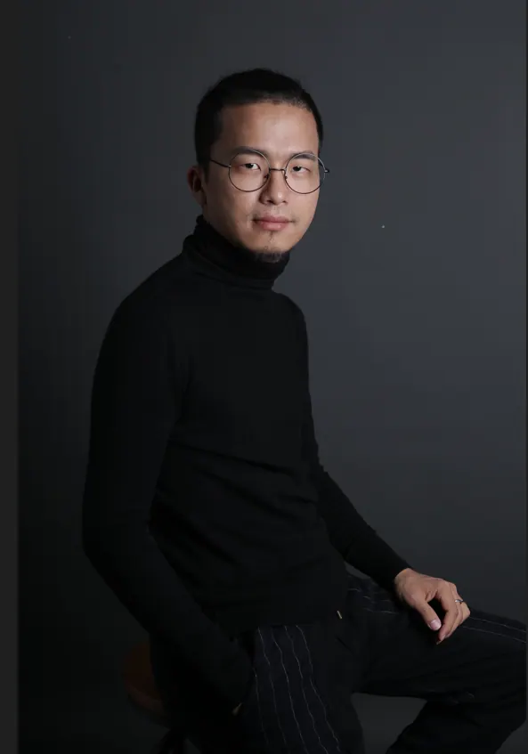 Portrait of Li Zao for material conversation