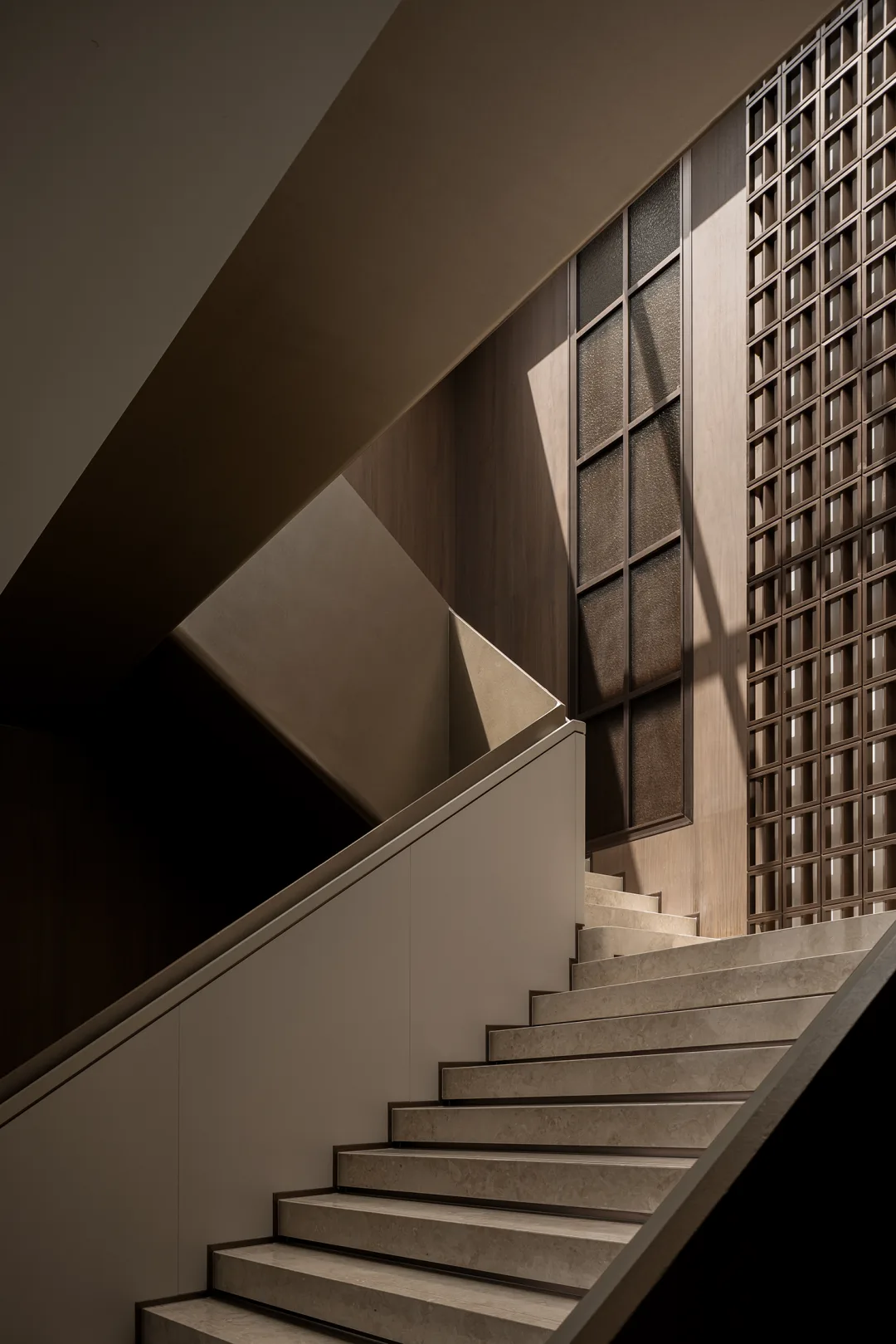 Qianshuiwan club sales center by Taihe South Design