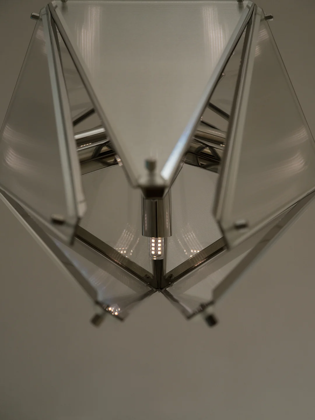 Product display and material detail at Wazzor