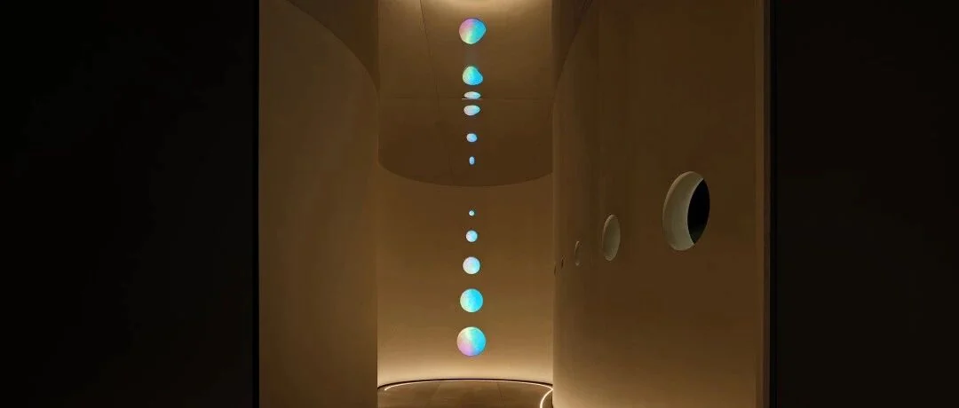 Curved Time, Seeing the Future project by Wei Shineng