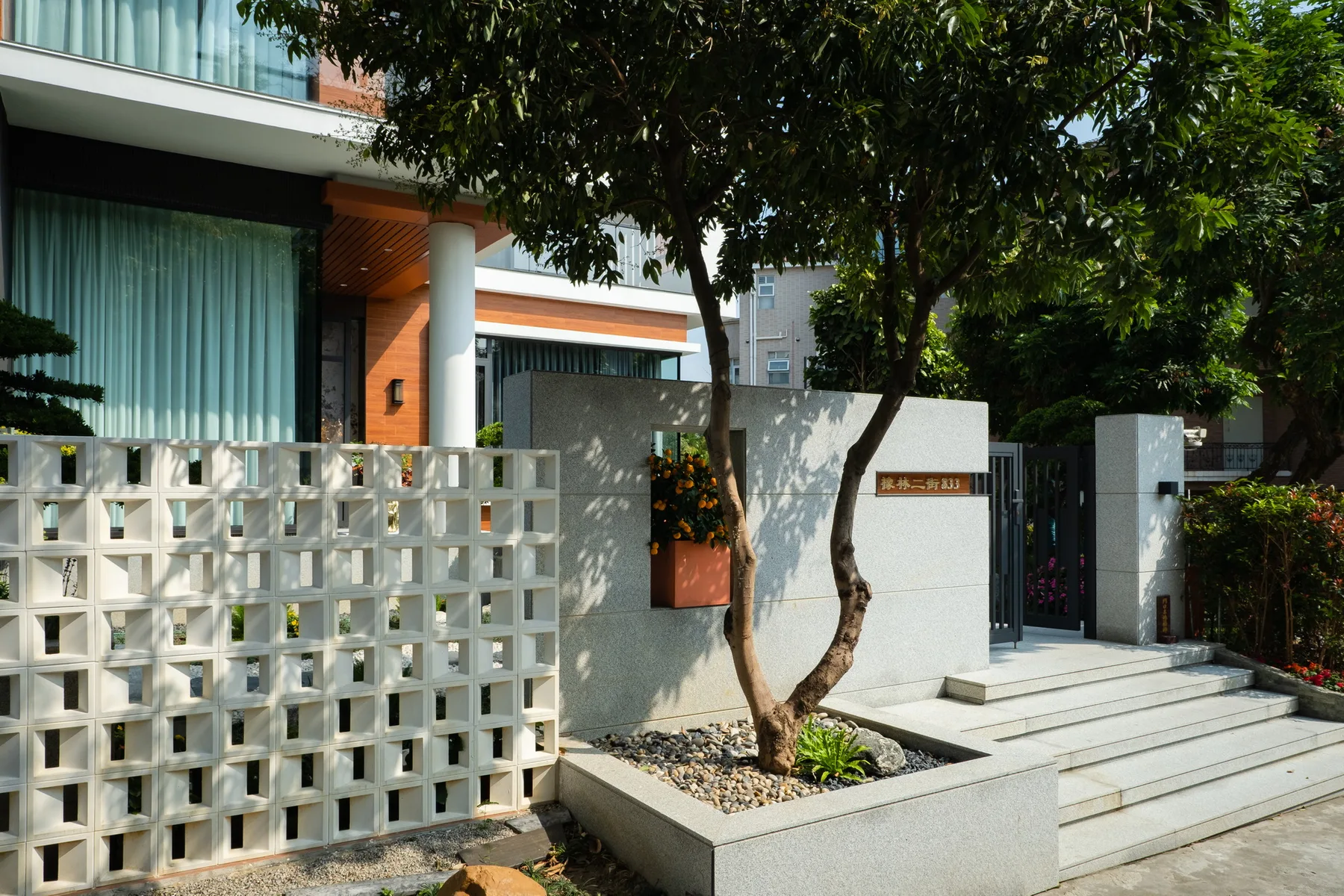 Old European private house renovation by LD.D Liangdao Design gallery image 4