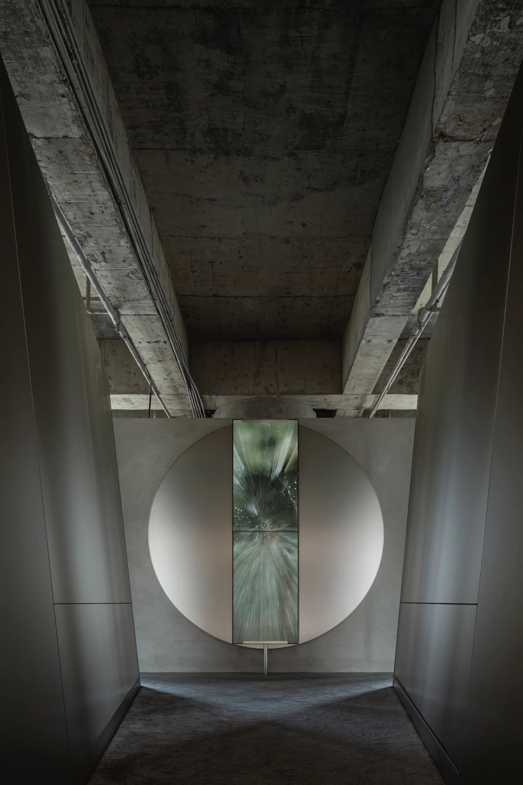 ferona concept showroom: supplied source image in the transition position of the gallery sequence.