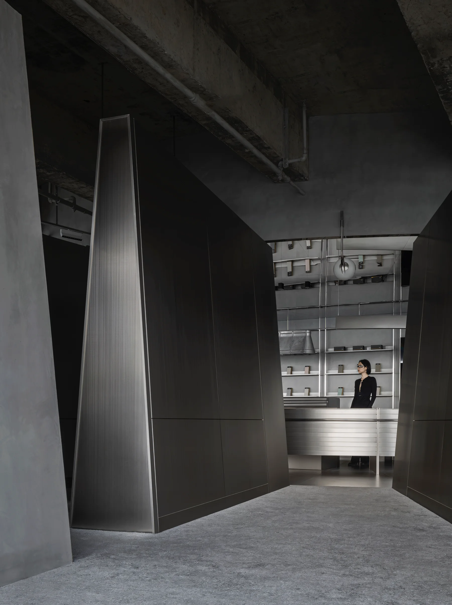 ferona concept showroom: supplied source image in the detail position of the gallery sequence.
