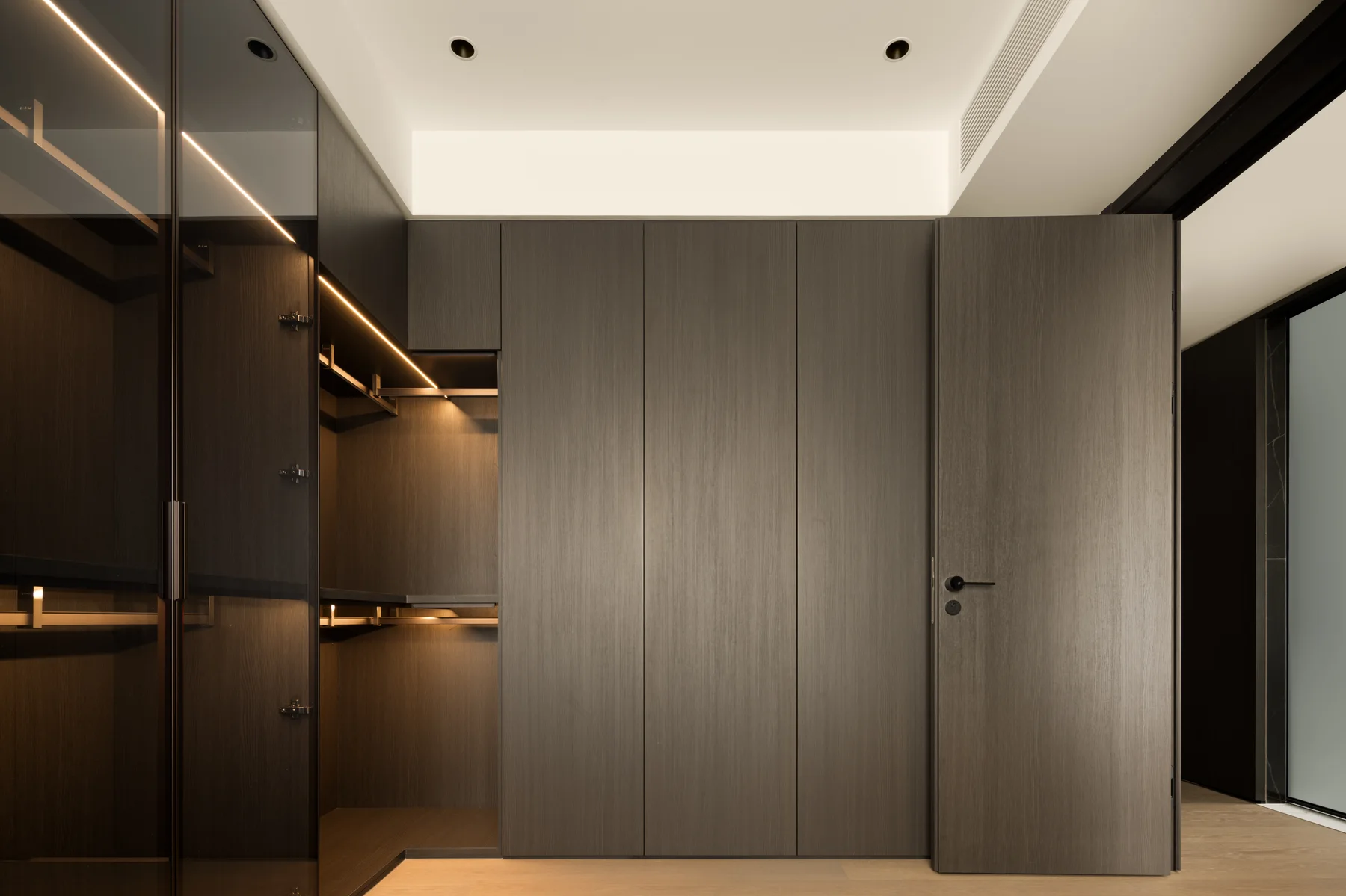 janmei warm minimal residence 2026: supplied source image in the hero-space position of the gallery sequence.