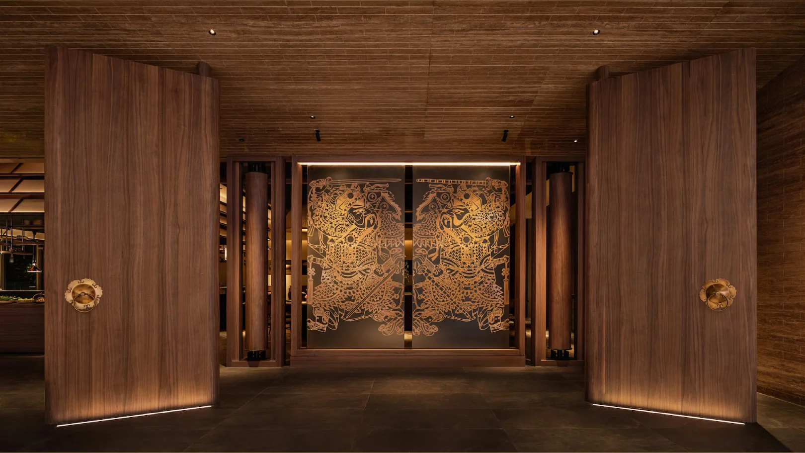 jufu mingyuan shunde mixc: supplied source image in the transition position of the gallery sequence.