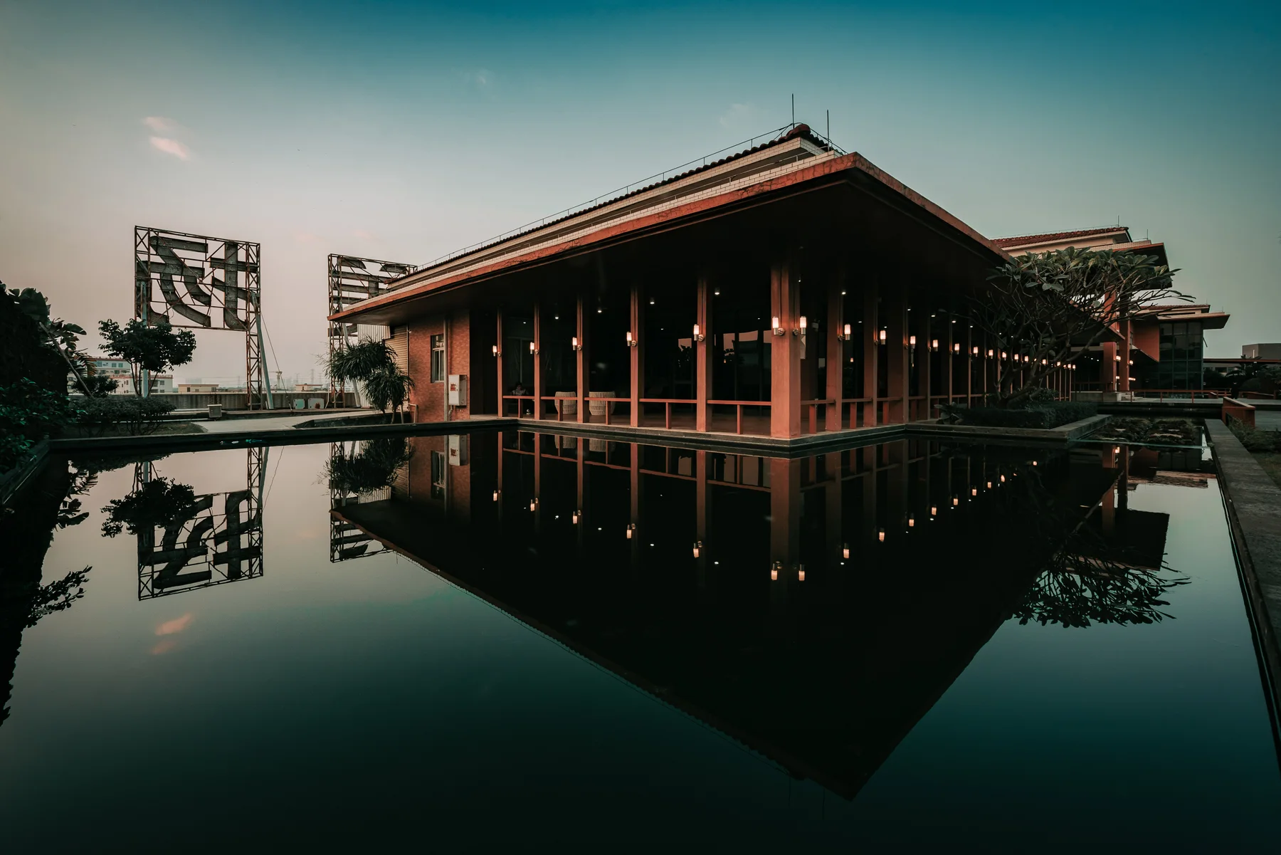liangdao cloud garden office: supplied source image in the material position of the gallery sequence.