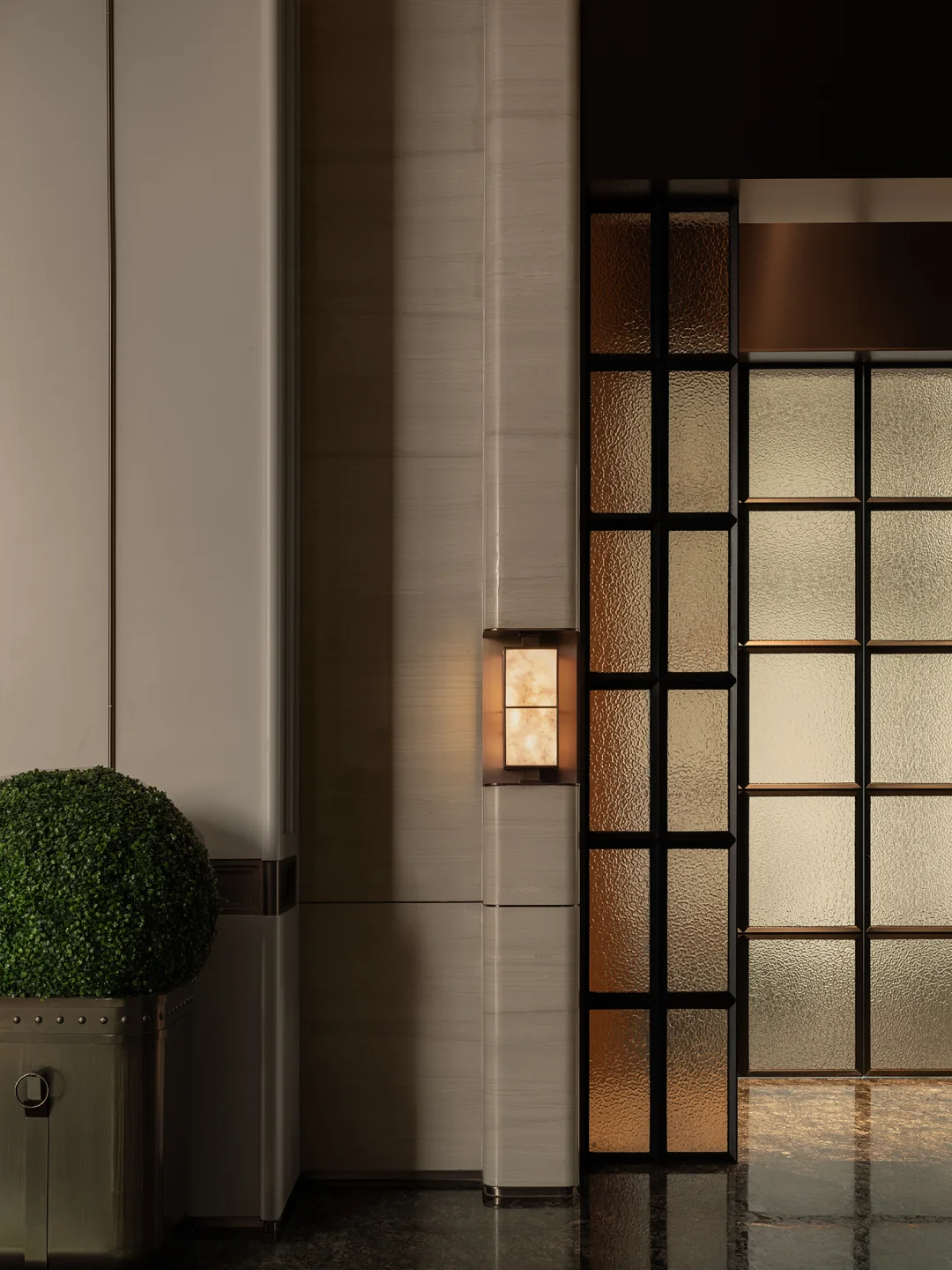 qianshuiwan club sales center 2300: supplied source image in the material position of the gallery sequence.