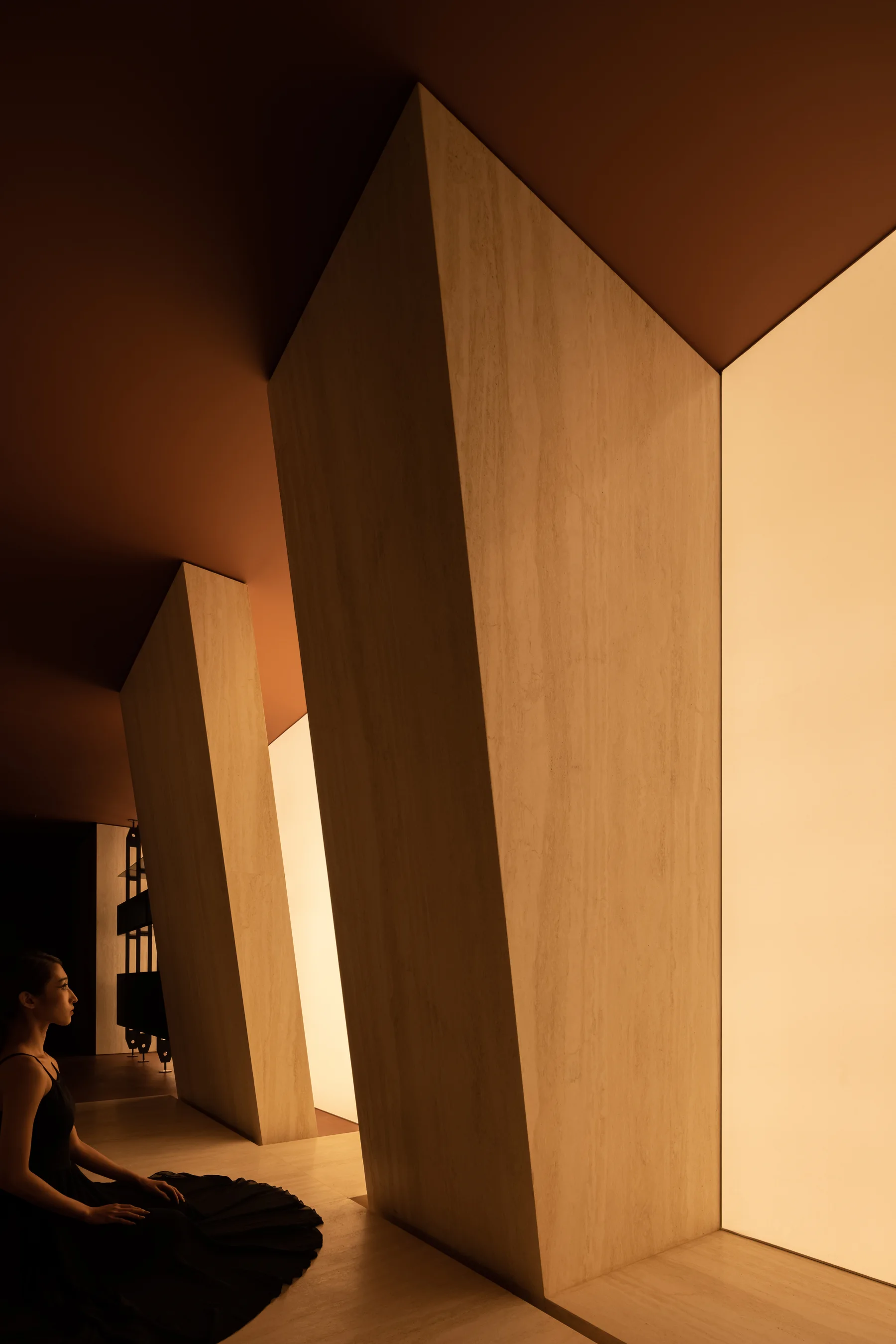 qiaoyilang imported furniture gallery: supplied source image in the detail position of the gallery sequence.