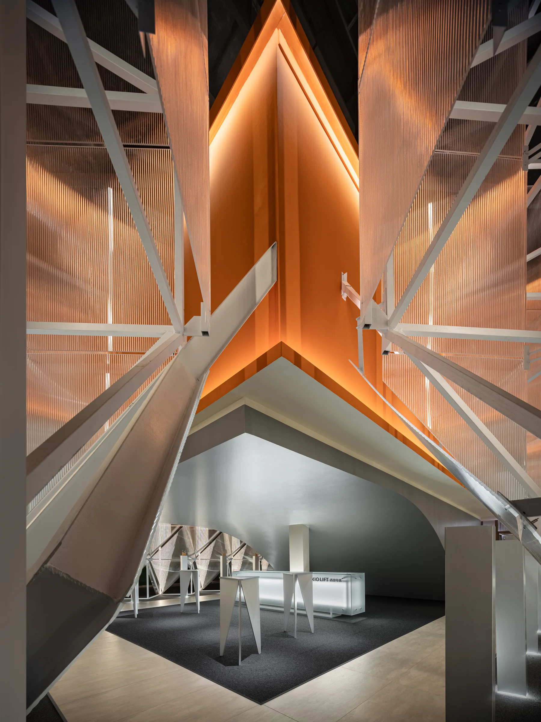 thinktank xiolift floating cube showroom: supplied source image in the hero-space position of the gallery sequence.