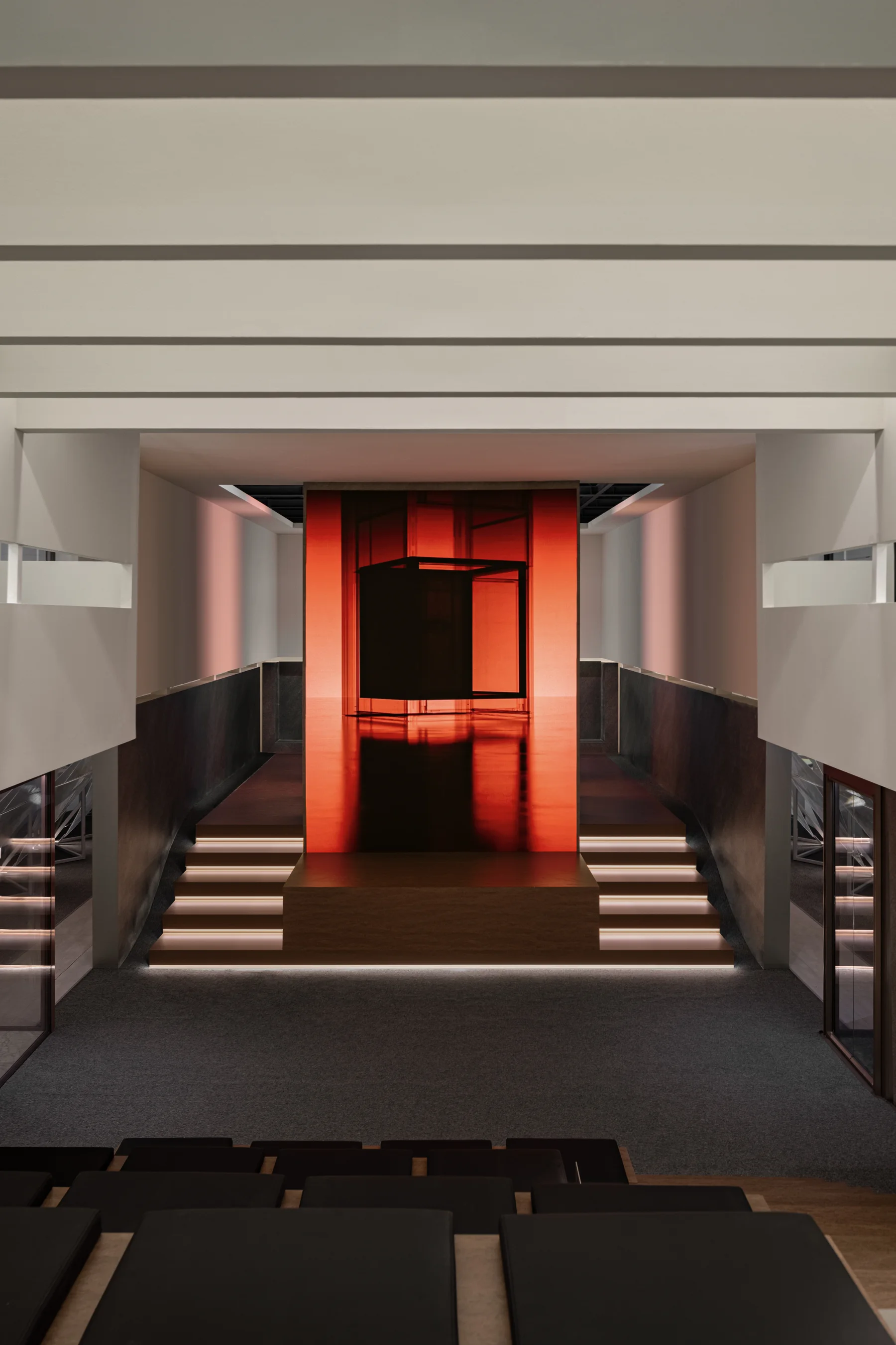 thinktank xiolift floating cube showroom: supplied source image in the detail position of the gallery sequence.