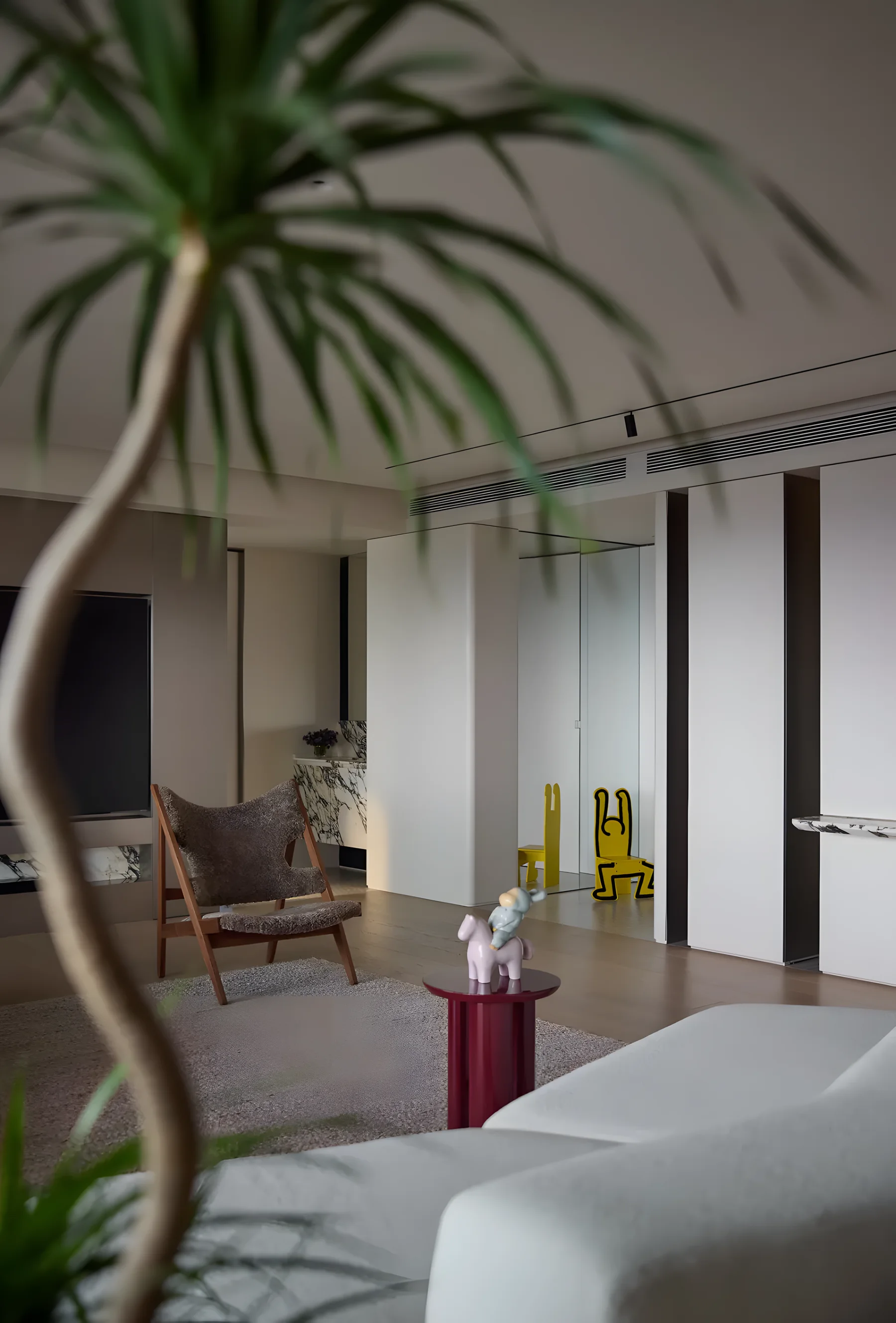 time modern art residence 270: supplied source image in the transition position of the gallery sequence.