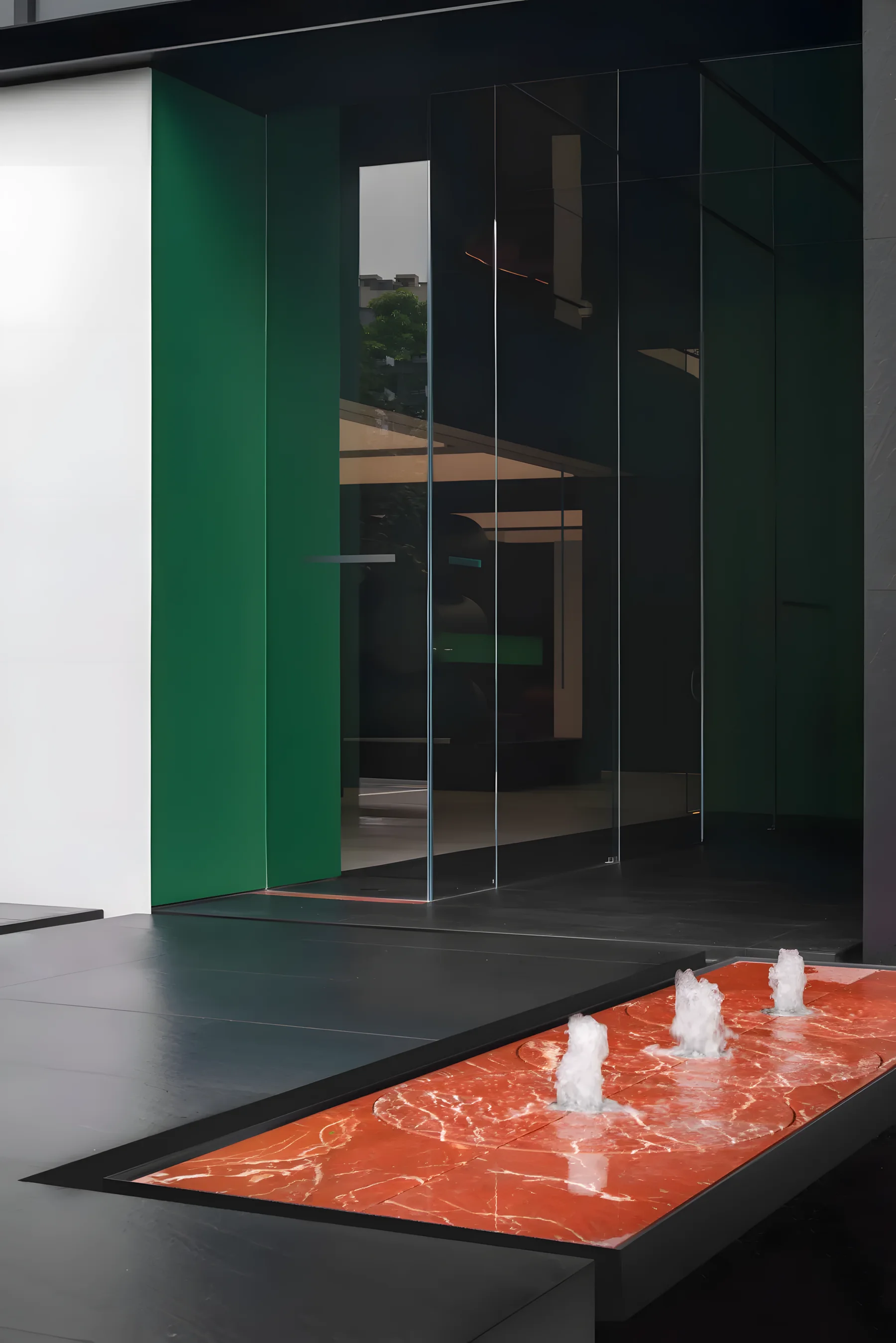 yixi electromechanical showroom: supplied source image in the hero-space position of the gallery sequence.